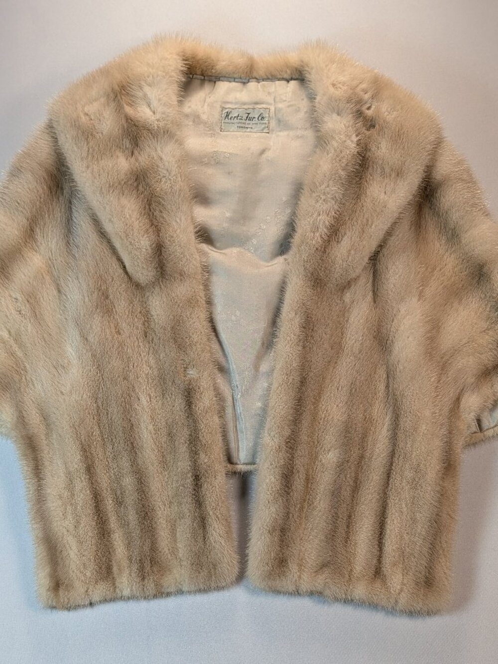 Vintage Hertz Fur Co. Blonde Mink Fur Capelet Stole Shawl Collar 1950s–1960s